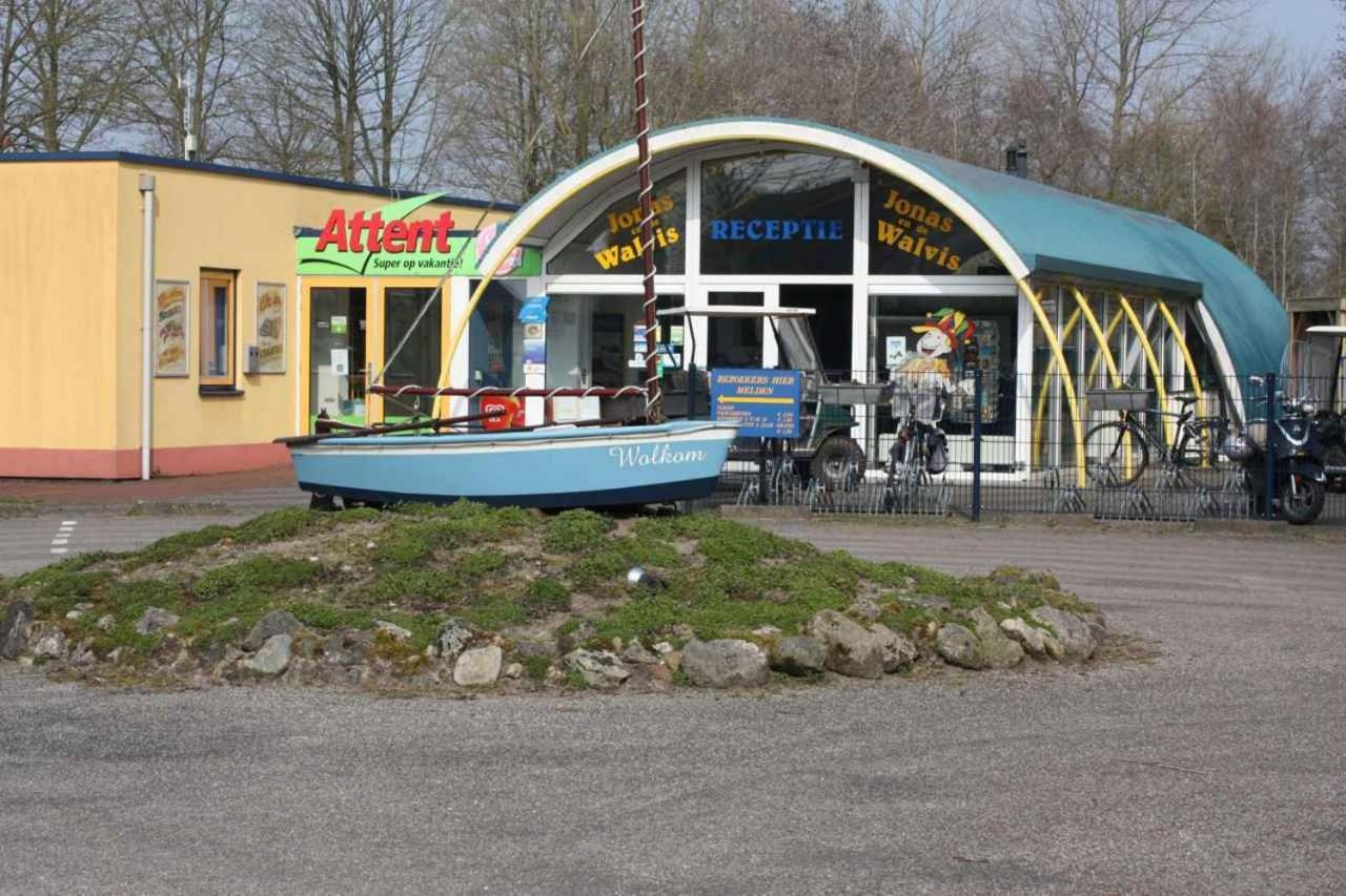 Ús twadde plakje op vakantiepark bergumermeer Suameer Exterior foto